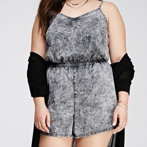 Forever 21 - Gray romper